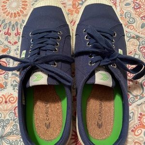 Cariuma sneakers